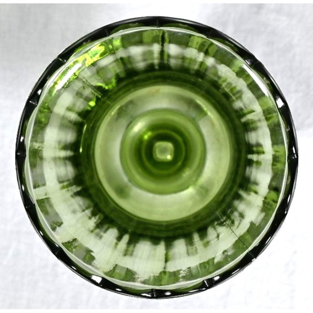 Vintage 1970s Indiana Glass Avocado Green Pedestal Vase Scalloped Lip - Picture 4 of 5